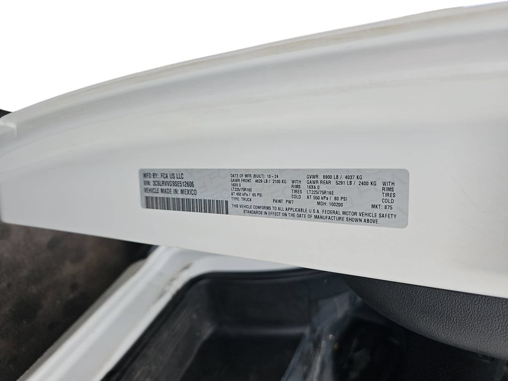 Used 2025 RAM ProMaster 2500 w/ Convenience Group FWD image 31