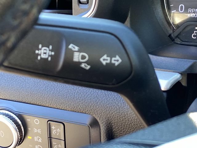 Used 2022 Ford Explorer XLT w/ Equipment Group 202A AWD/4WD image 18