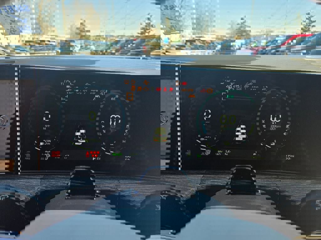 Used 2025 Hyundai Santa Fe Limited image 12