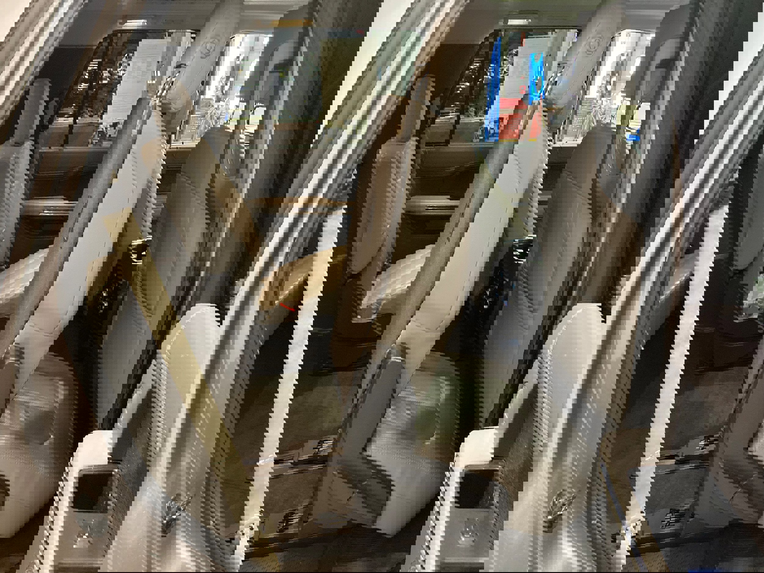 Used 2019 Ford Expedition Limited w/ Equipment Group 301A image 10