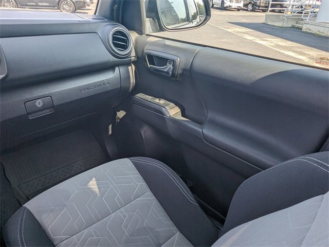 Used 2021 Toyota Tacoma TRD Sport w/ Blackout Package (TMS) image 17