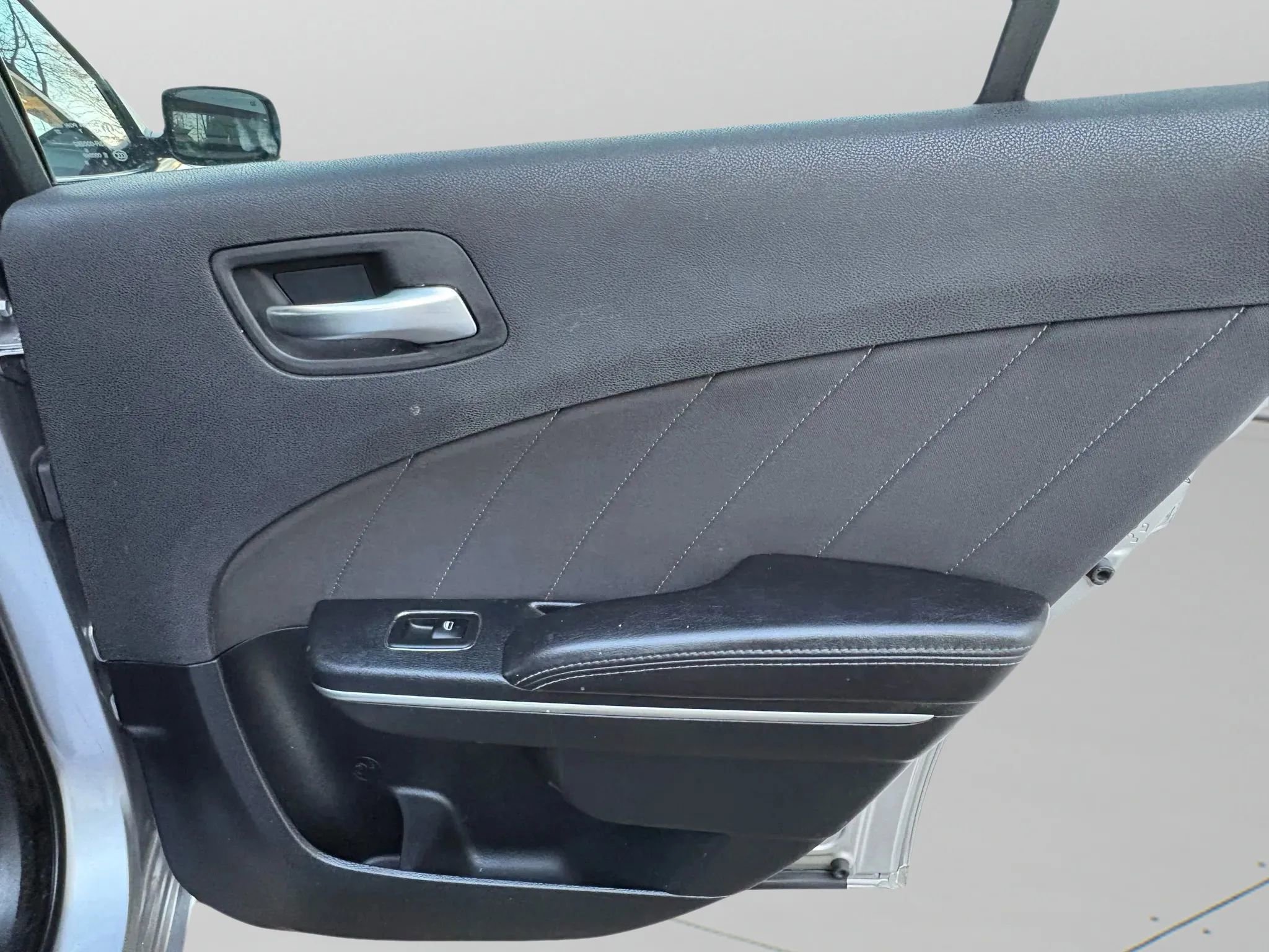 Used 2018 Dodge Charger SXT Plus RWD image 39