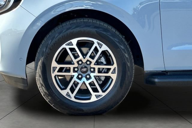 Used 2025 Ford Expedition Active AWD/4WD image 31