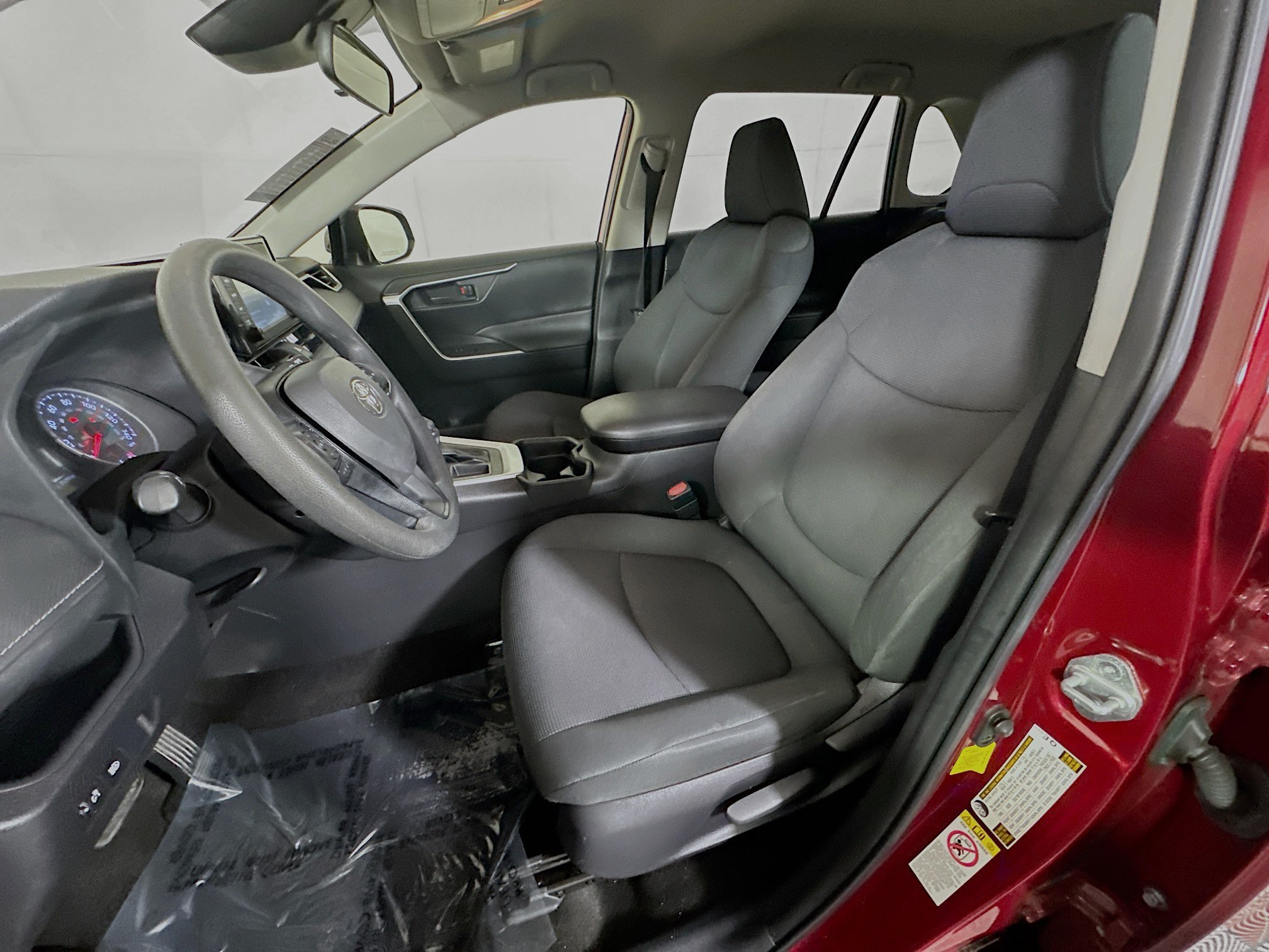 Used 2019 Toyota RAV4 LE FWD image 12