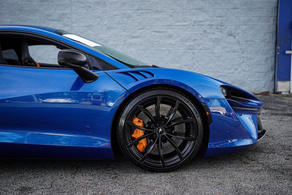Used 2023 McLaren Artura image 18