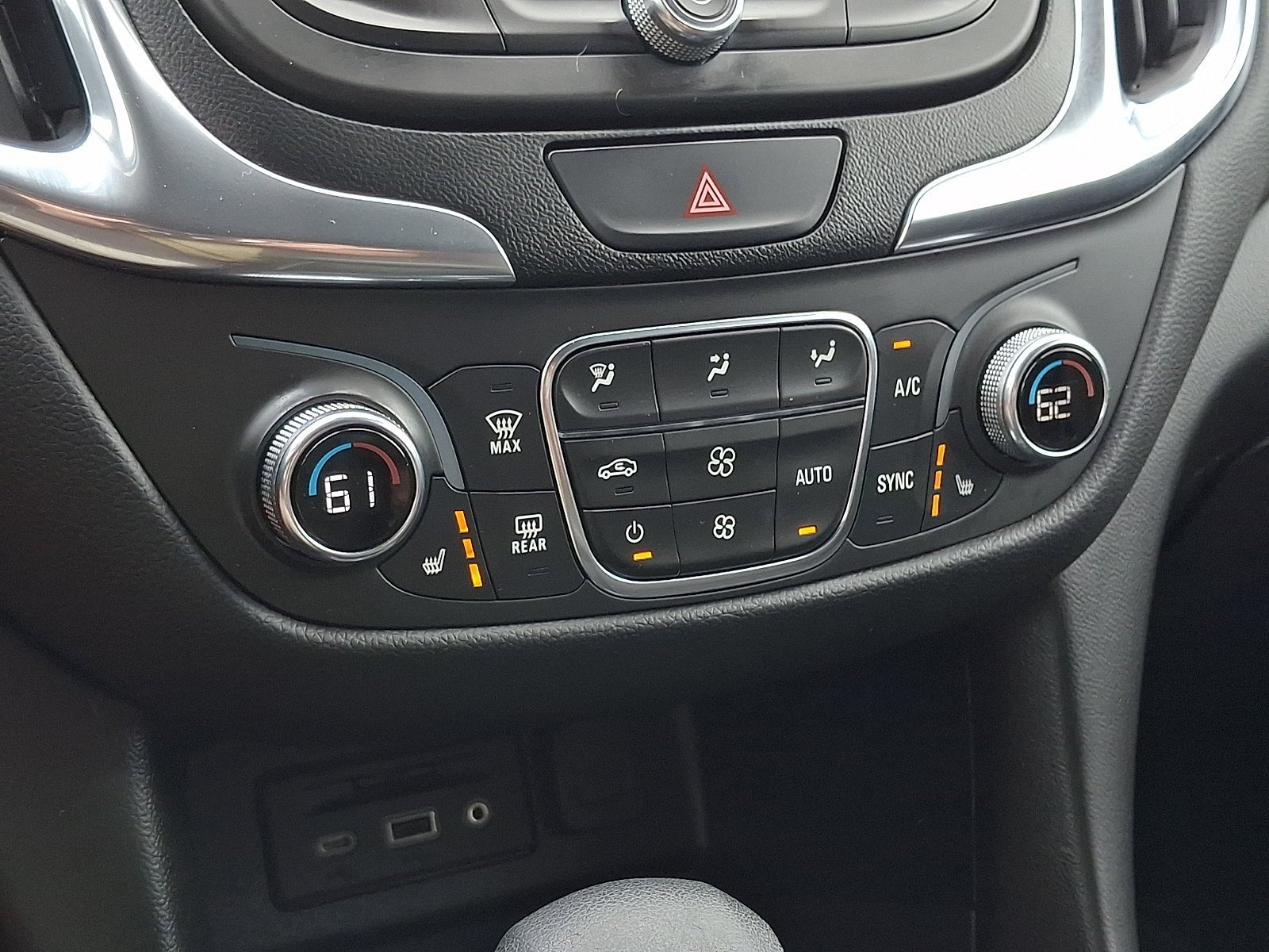 Used 2021 Chevrolet Equinox LT AWD/4WD image 17