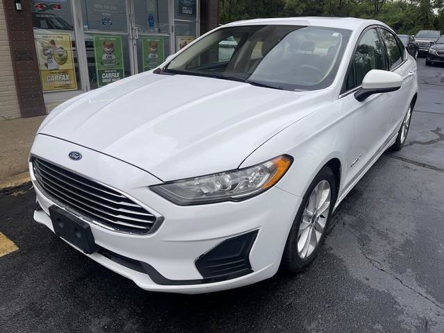 Used 2019 Ford Fusion SE FWD image 1
