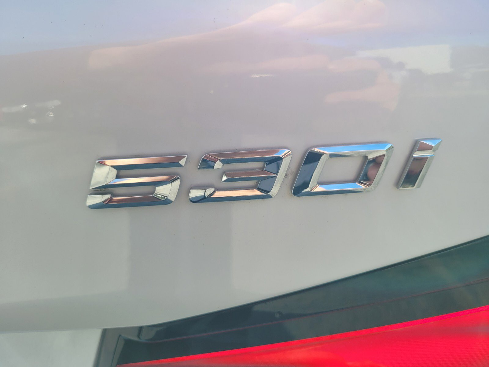 Used 2023 BMW 530i w/ Premium Package image 14