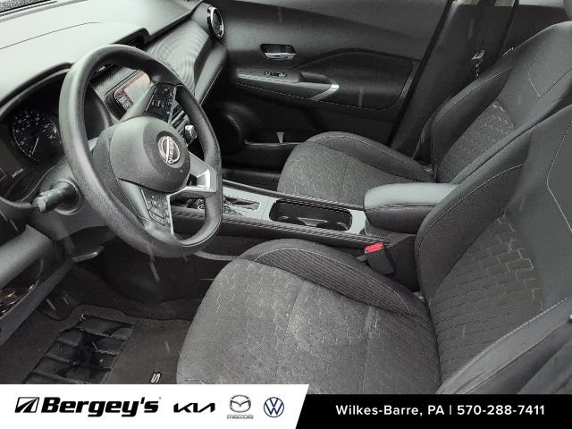 Used 2023 Nissan Kicks SV FWD image 8