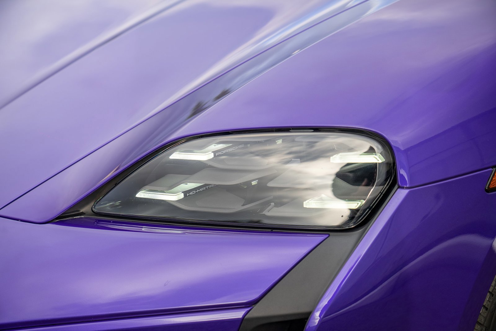 Used 2025 Porsche Taycan Turbo GT image 28