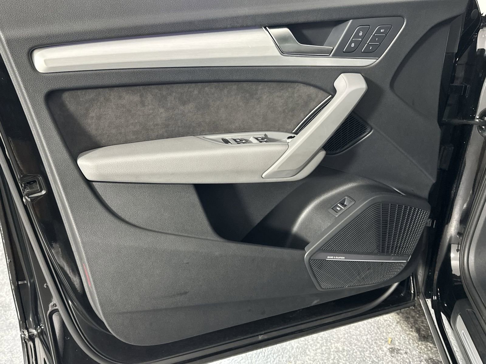 Used 2018 Audi SQ5 Prestige w/ Prestige Package image 33