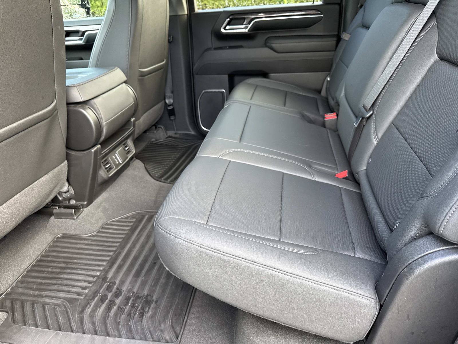 Used 2024 Chevrolet Silverado 2500 LTZ AWD/4WD image 10