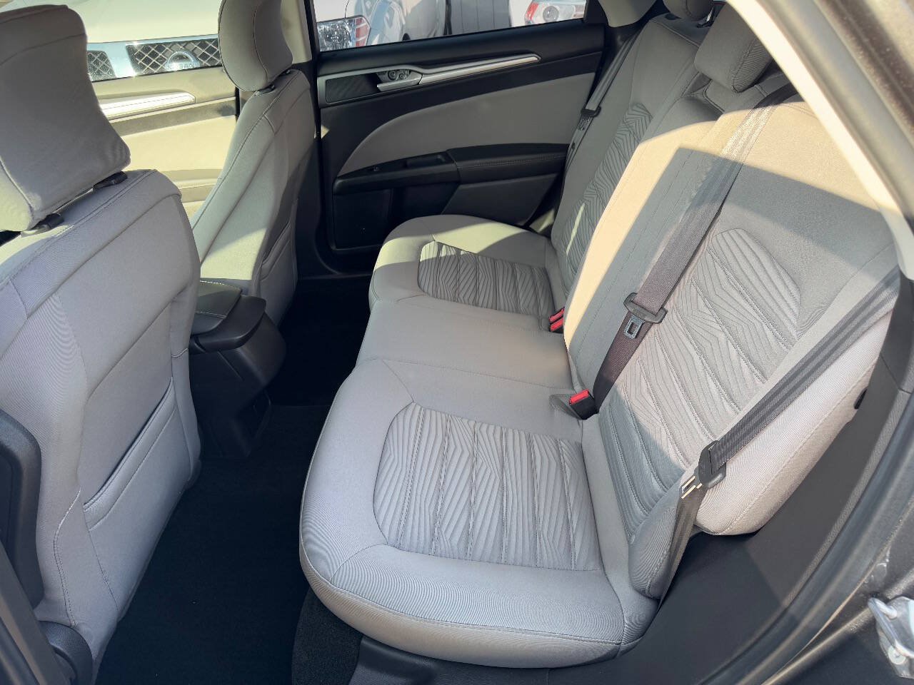 Used 2016 Ford Fusion S FWD image 10