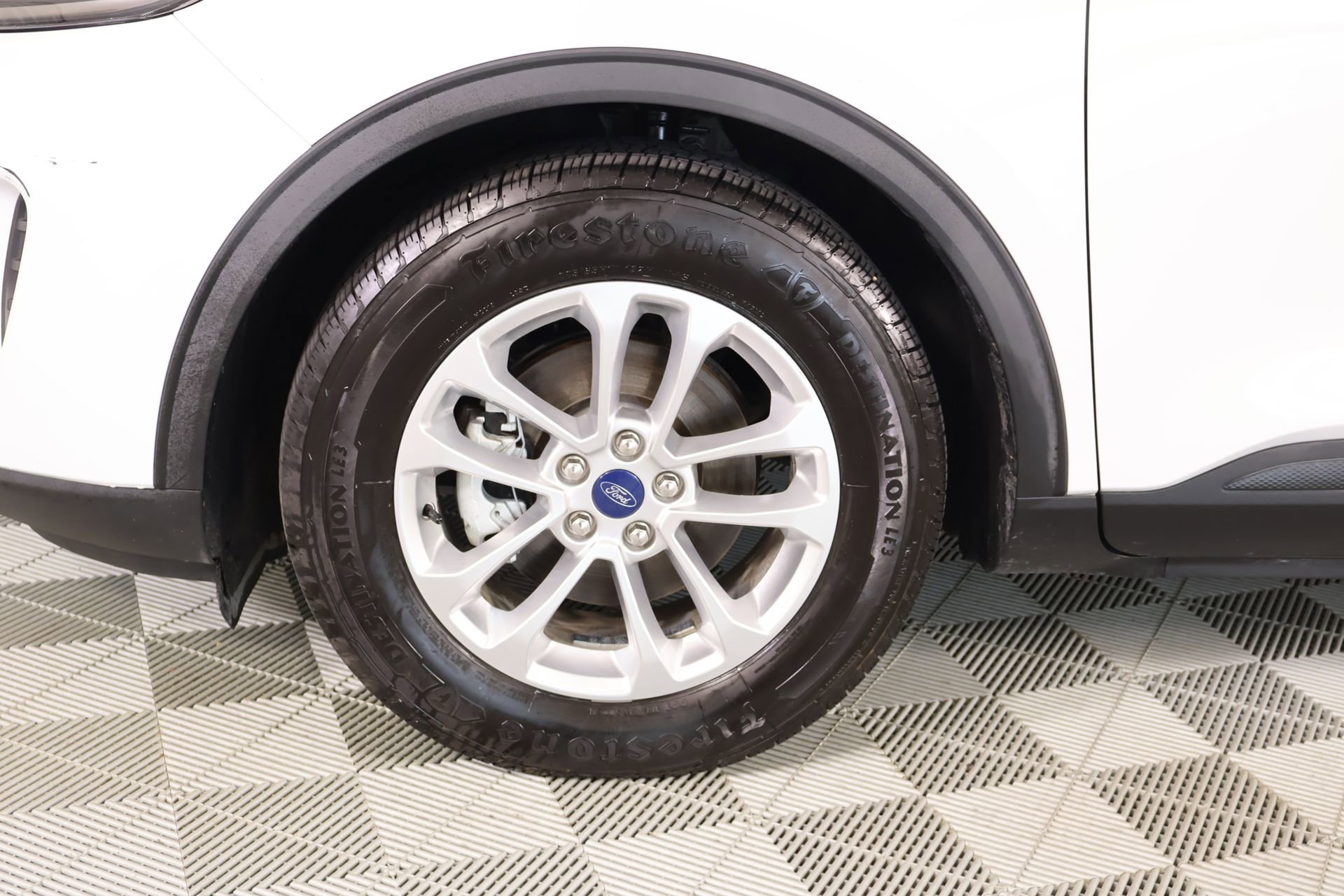 Used 2022 Ford Escape SE FWD image 16