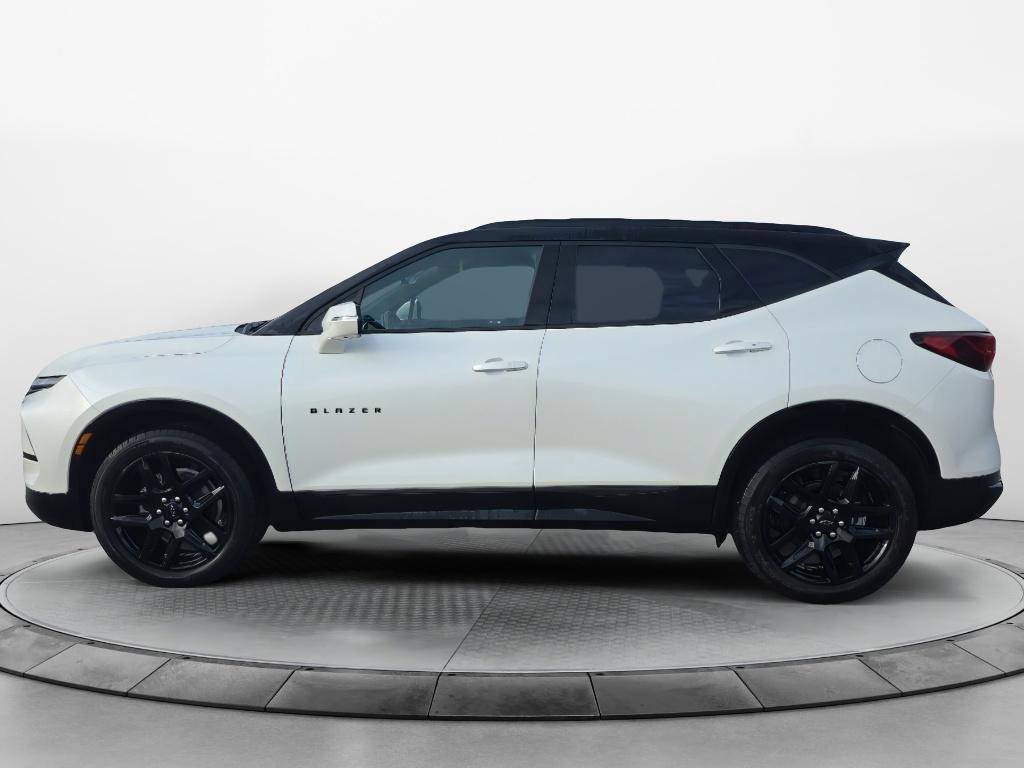 Certified 2024 Chevrolet Blazer RS w/ Driver Confidence II Package image 2