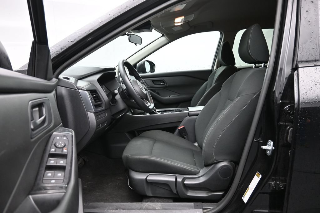 Used 2024 Nissan Rogue S AWD/4WD image 23