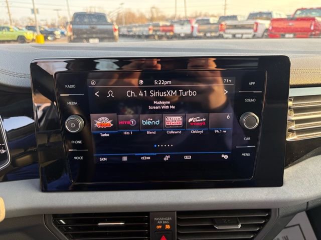 Used 2025 Volkswagen Jetta SE image 21