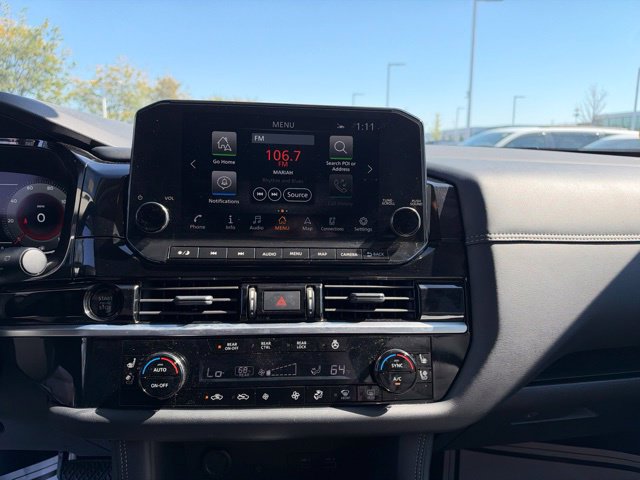 Used 2025 Nissan Pathfinder Platinum AWD/4WD image 16