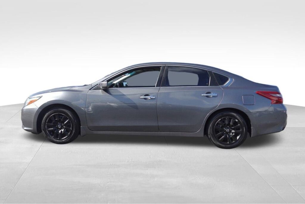 Used 2018 Nissan Altima 2.5 S w/ S Convenience Package image 7