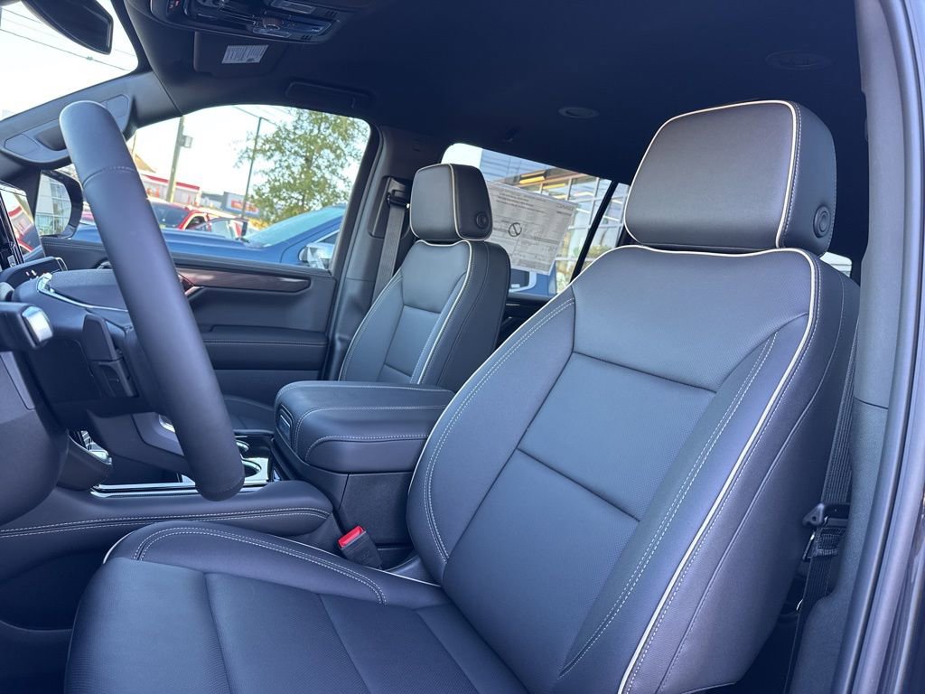 New 2026 GMC Yukon XL Elevation w/ LPO, Elevation Black Package image 18