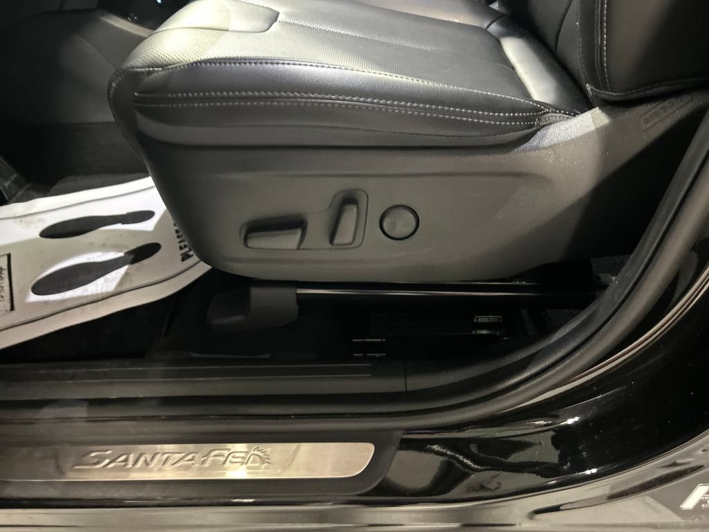 Used 2023 Hyundai Santa Fe SEL Premium AWD/4WD image 11