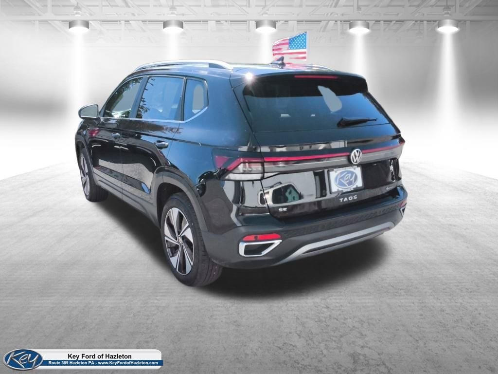 Used 2026 Volkswagen Taos SE AWD/4WD image 8