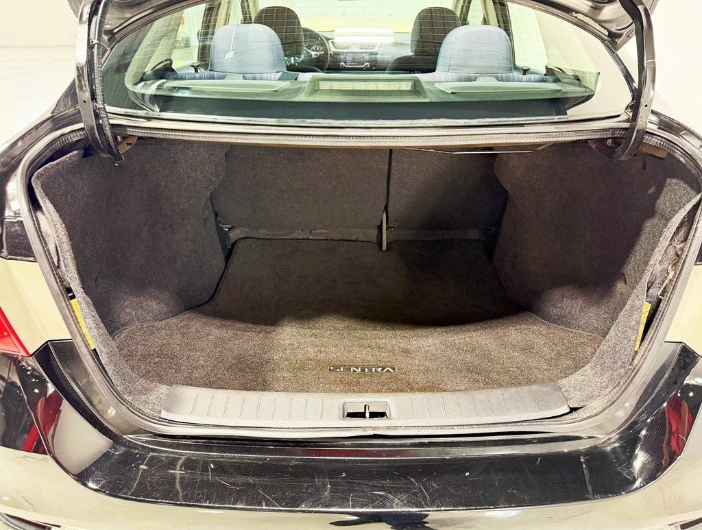 Used 2017 Nissan Sentra SV image 29