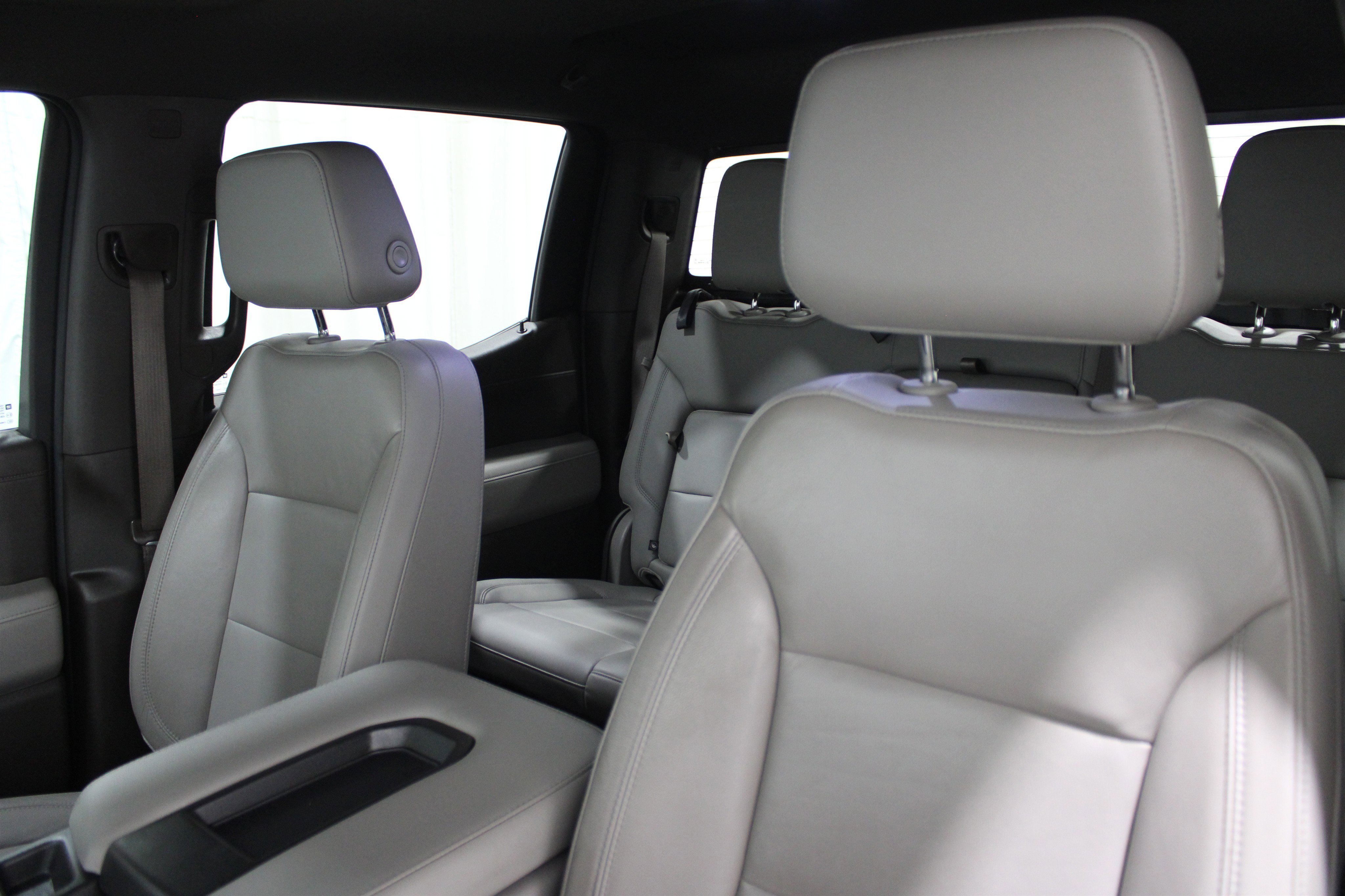 Used 2020 Chevrolet Silverado 1500 LT w/ Texas Edition image 5