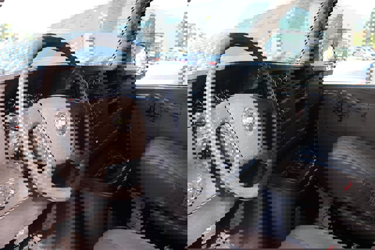 Used 2017 Chevrolet Express 2500 image 21