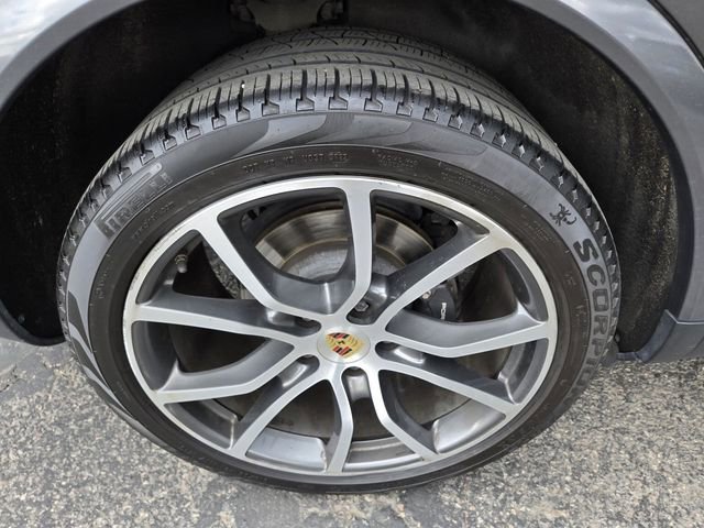 Used 2020 Porsche Cayenne AWD/4WD image 37