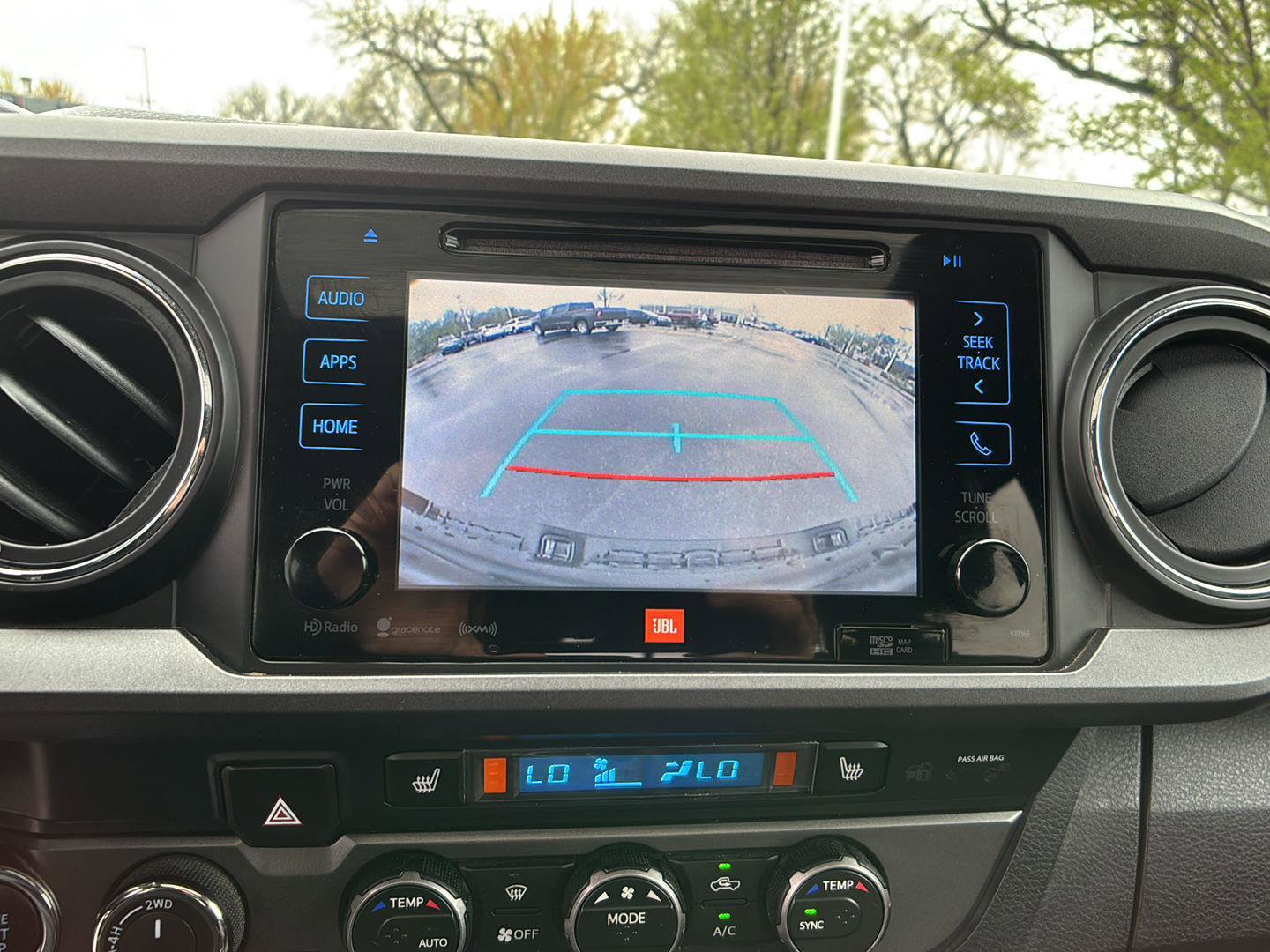 Used 2019 Toyota Tacoma TRD Off-Road AWD/4WD image 31