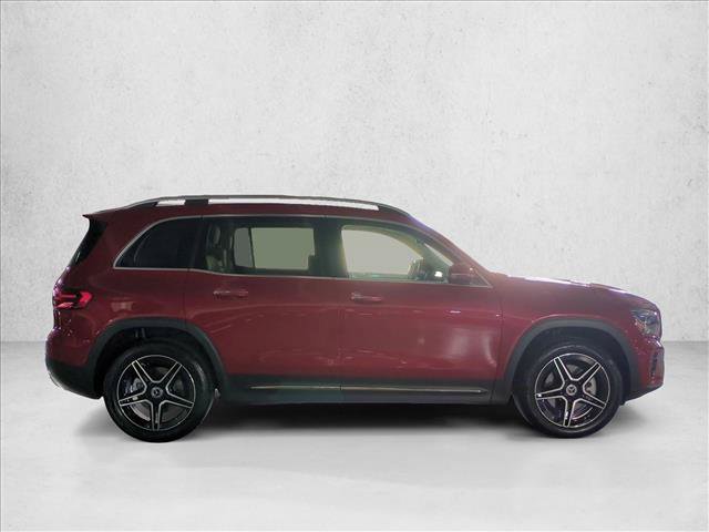 Used 2026 Mercedes-Benz GLB 250 image 4