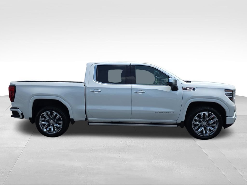 Used 2025 GMC Sierra 1500 Denali w/ Denali Reserve Package AWD/4WD image 4