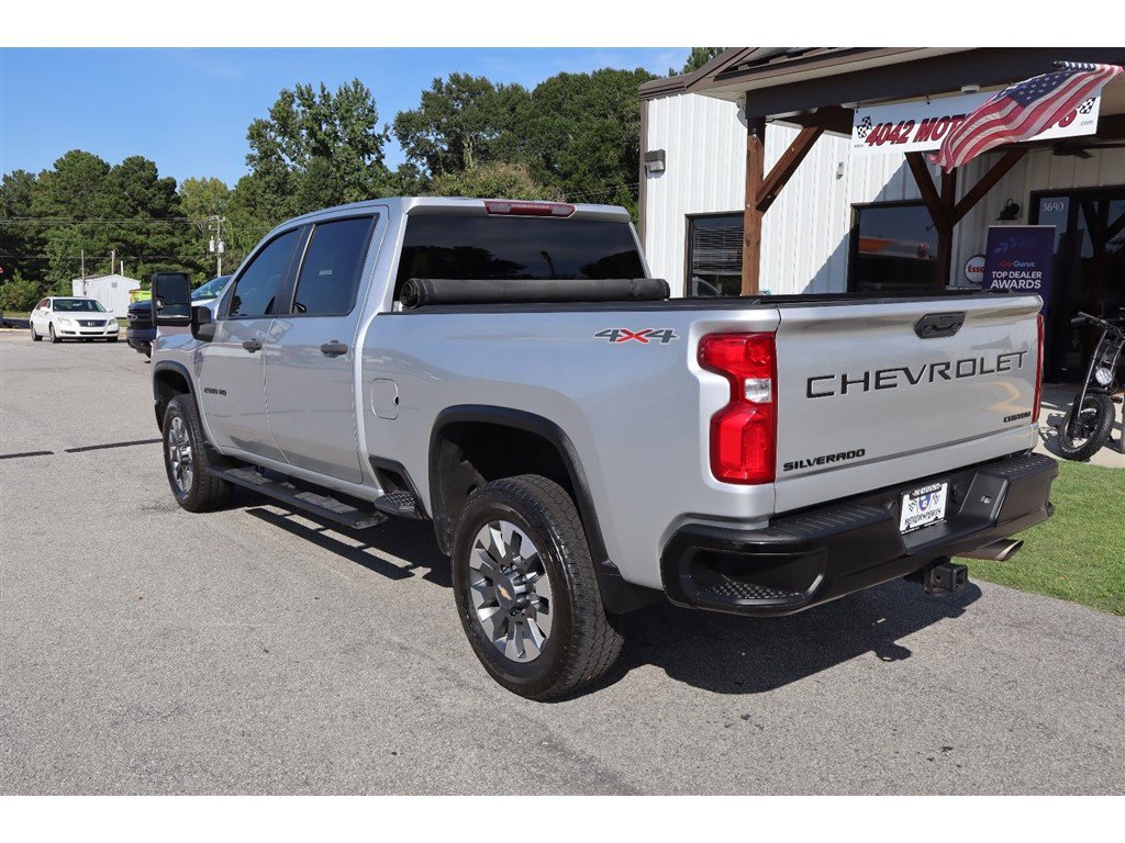 Used 2021 Chevrolet Silverado 2500 Custom w/ Custom Value Package AWD/4WD image 4