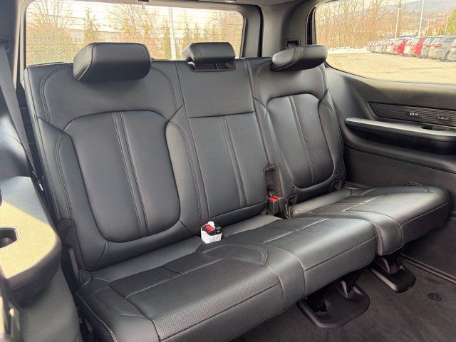New 2026 Jeep Grand Wagoneer Limited AWD/4WD image 33