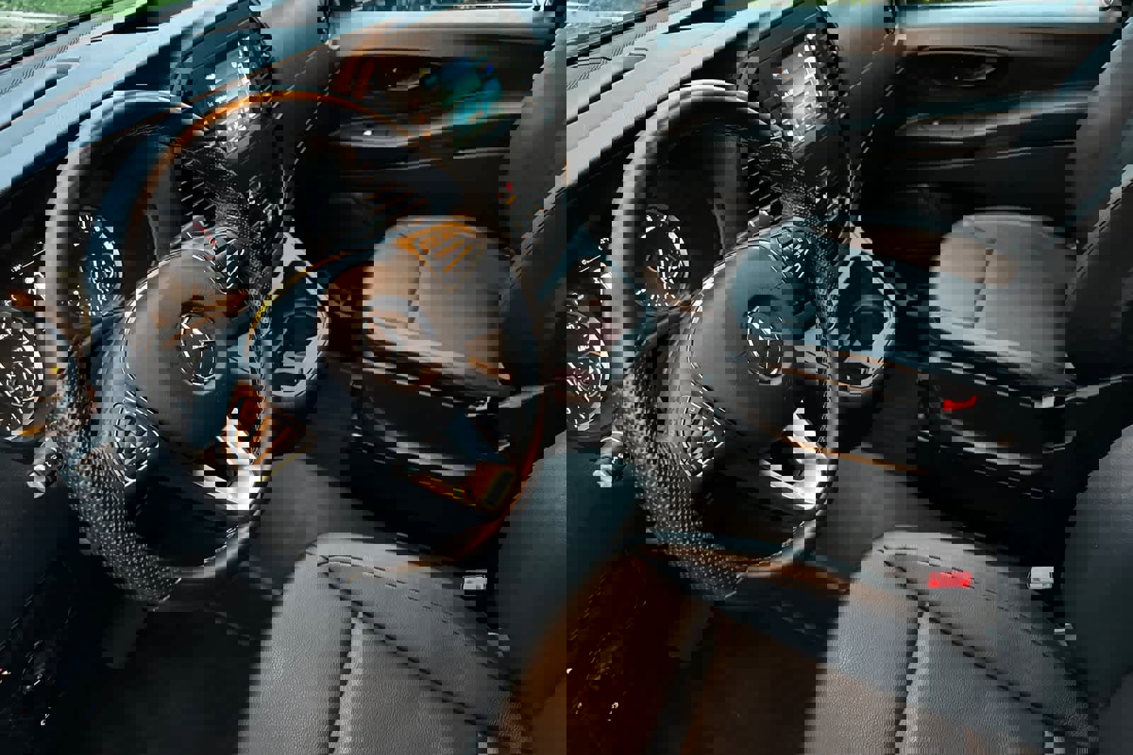 Used 2023 Mercedes-Benz Metris Passenger image 9