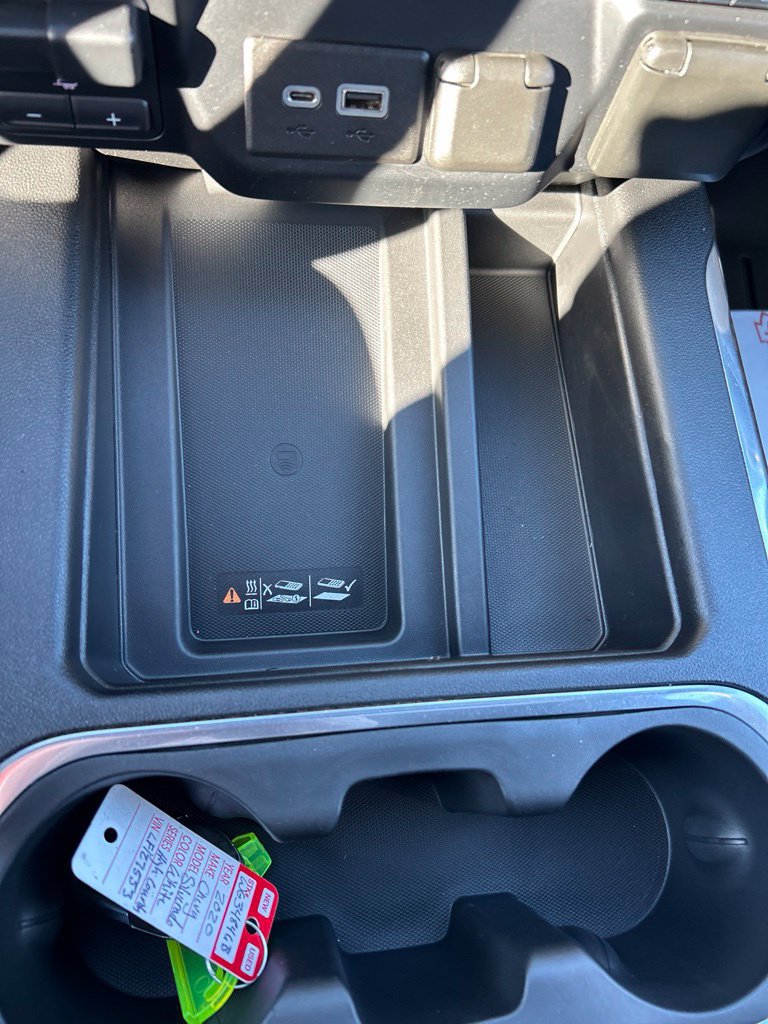 Used 2020 Chevrolet Silverado 2500 High Country w/ Technology Package AWD/4WD image 14