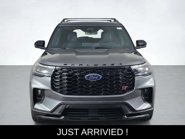 Used 2025 Ford Explorer ST AWD/4WD image 8
