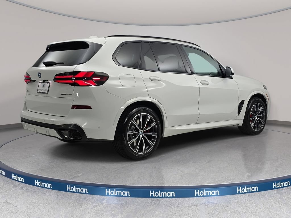 New 2026 BMW X5 xDrive50e w/ M Sport Package AWD/4WD image 5