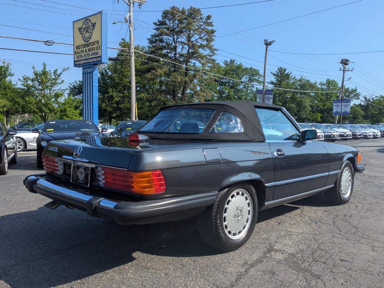 Used 1987 Mercedes-Benz 560 SL image 7