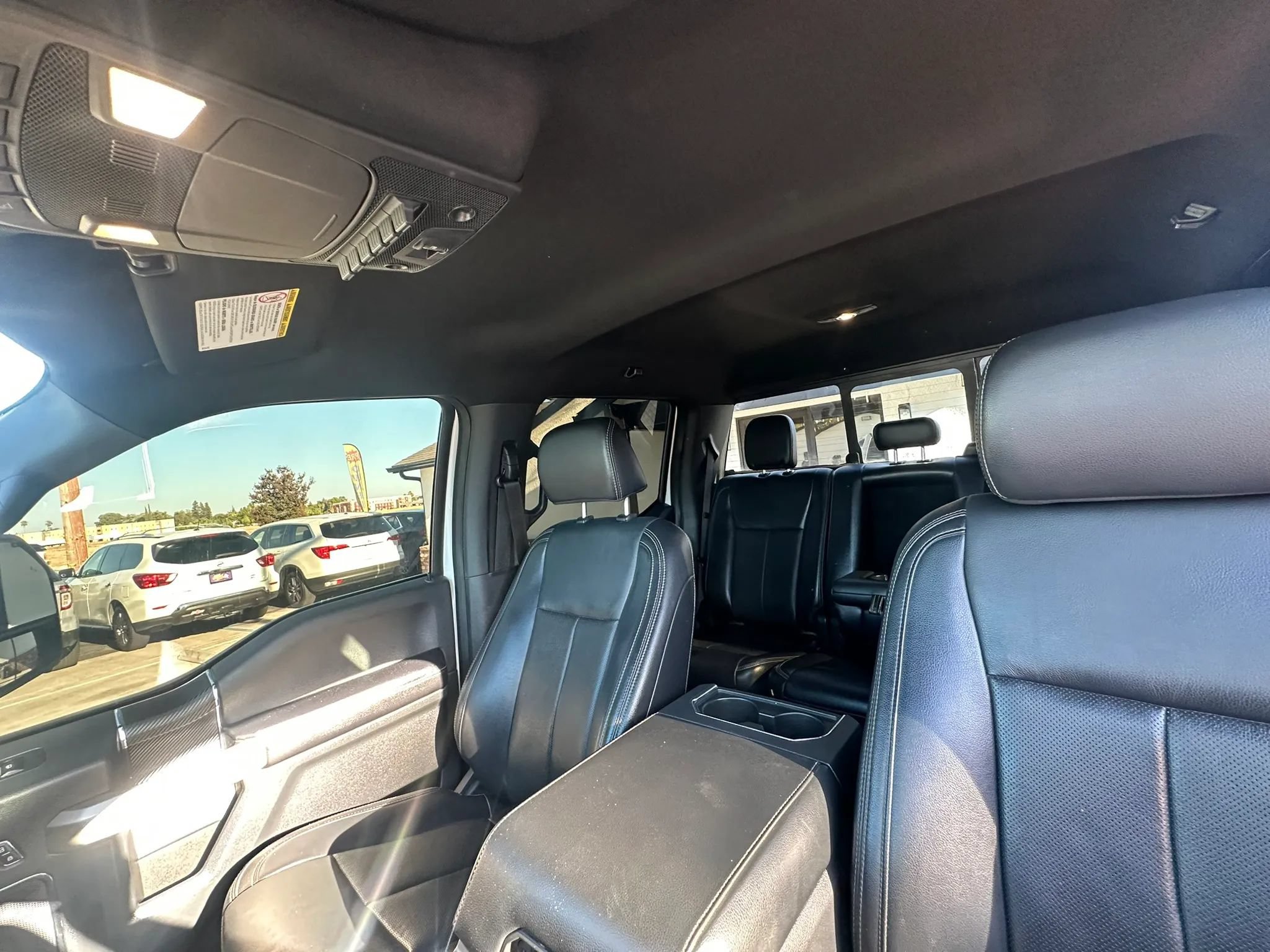 Used 2022 Ford F250 Lariat w/ Black Appearance Package AWD/4WD image 38