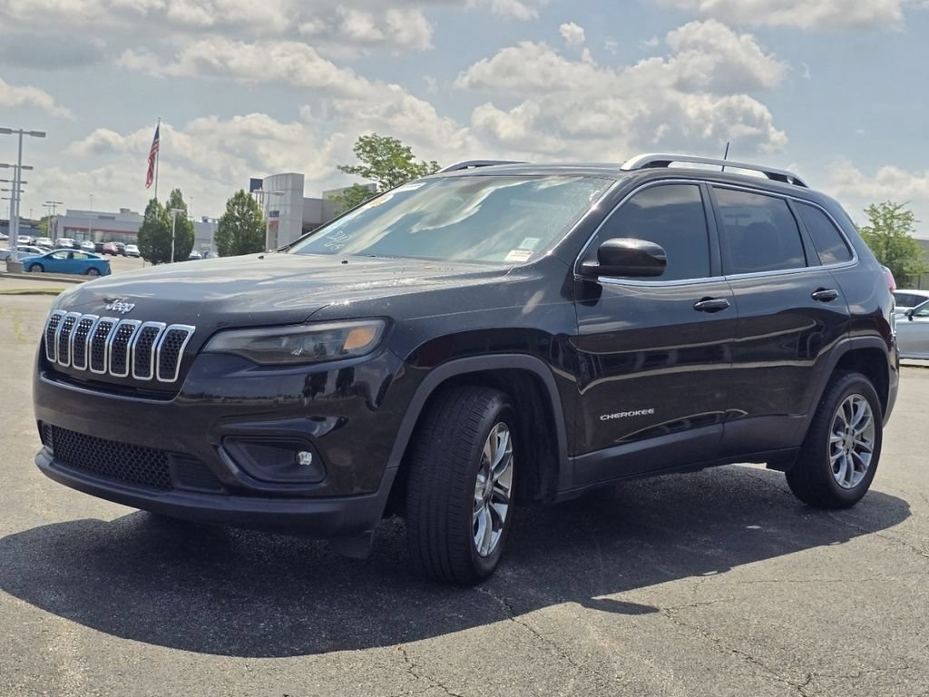 Used 2019 Jeep Cherokee Latitude Plus w/ Comfort/Convenience Group FWD image 9