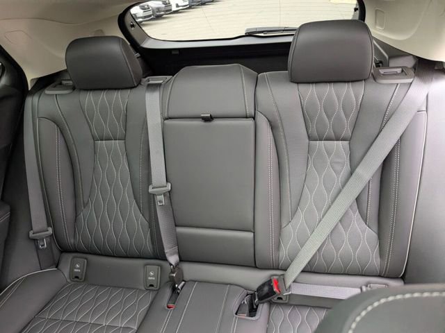 Used 2023 Buick Envision Avenir image 30