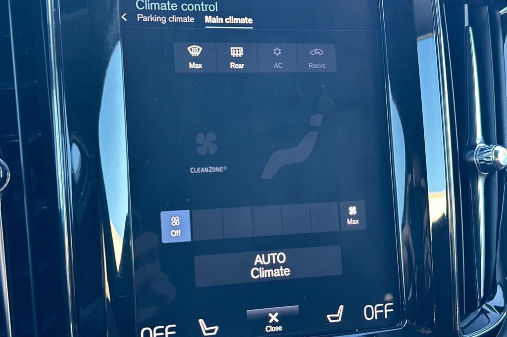 Used 2019 Volvo XC60 T5 Momentum w/ Premium Package image 21