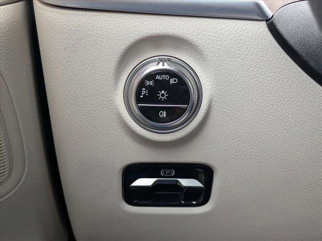 Certified 2025 Mercedes-Benz C 300 Sedan image 10