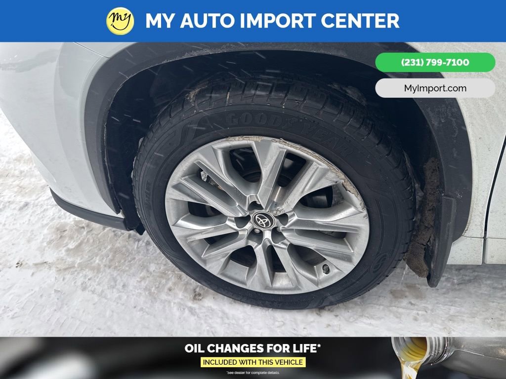 Used 2022 Toyota Highlander Limited image 6