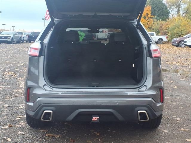 Certified 2024 Ford Edge ST w/ Equipment Group 401A image 9