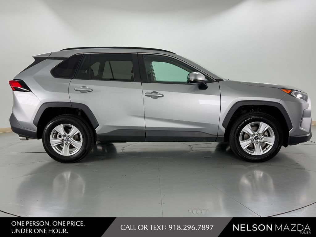 Used 2020 Toyota RAV4 XLE FWD image 6