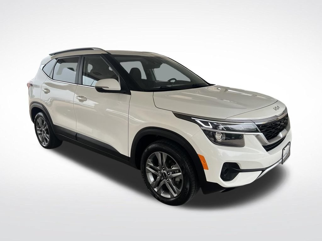 Certified 2023 Kia Seltos S FWD image 3