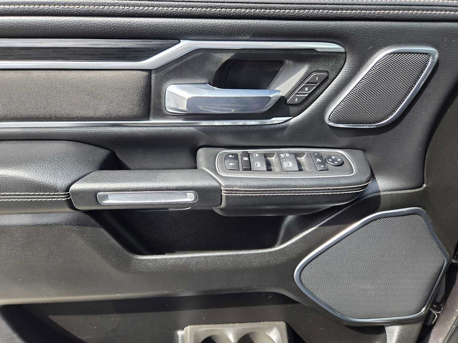 Used 2023 RAM 1500 Laramie AWD/4WD image 22